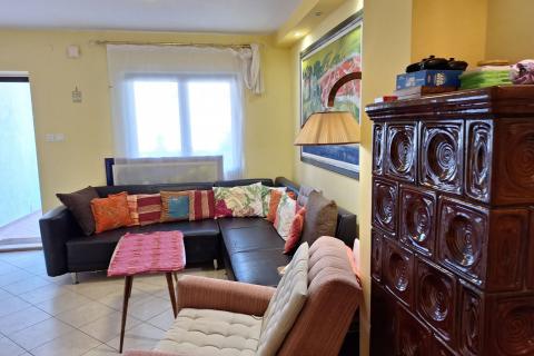 Baška - kuća u nizu 60m2, okućnica