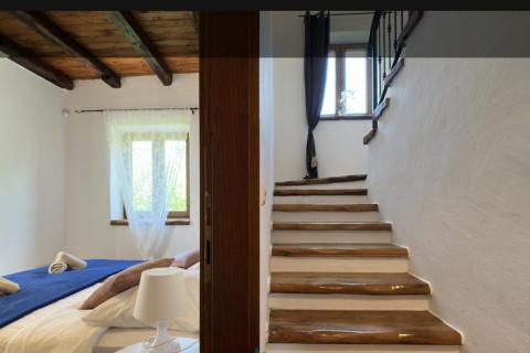 Istra, Juršići – kamnita vila z bazenom