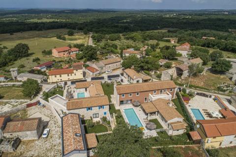 House Barat, Kanfanar, 1.561m2