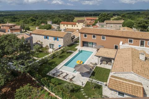 House Barat, Kanfanar, 1.561m2