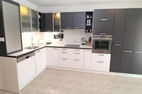 POREČ-stan s privatnim bazenom