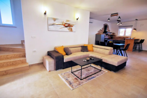 House Rovinjsko Selo, Rovinj, 127m2