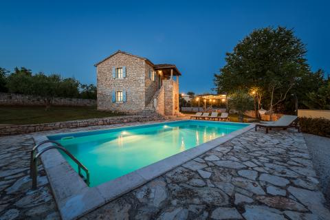 Poreč, okolica, šarmantna istarska kamena kuća sa bazenom