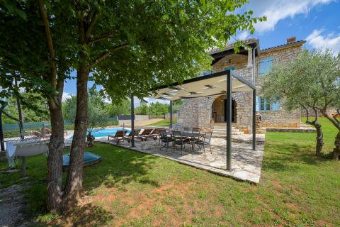 Poreč, okolica, šarmantna istarska kamena kuća sa bazenom