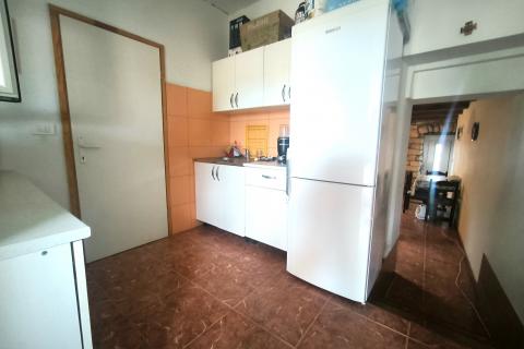 ISTRA, MARČANA - kuća s dvorištem