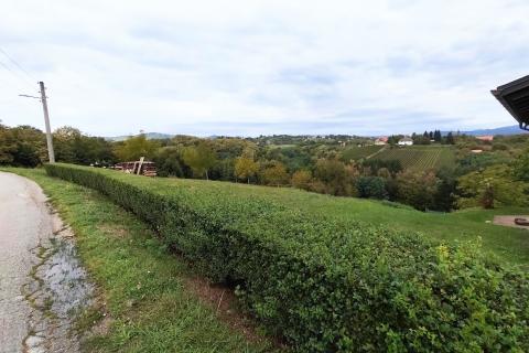 Ozalj; Vrhovac - građevinsko zemljište 3600 m2 blizina Kupe