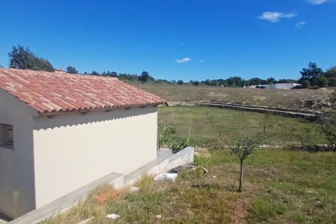 Istra, okolica Svetvinčenta, veliko zemljište, građevinsko i poljoprivredno