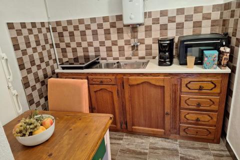 Draga Bašćanska - kuća u nizu 77,4m2, okućnica 29m2