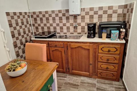 Draga Bašćanska - kuća u nizu 77,4m2, okućnica 29m2