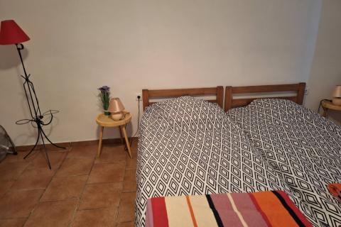 Draga Bašćanska - kuća u nizu 77,4m2, okućnica 29m2