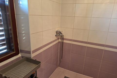 Draga Bašćanska - kuća u nizu 77,4m2, okućnica 29m2