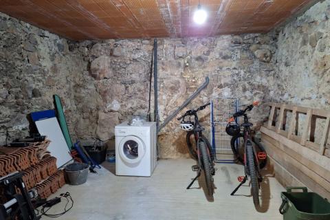 Draga Bašćanska - kuća u nizu 77,4m2, okućnica 29m2