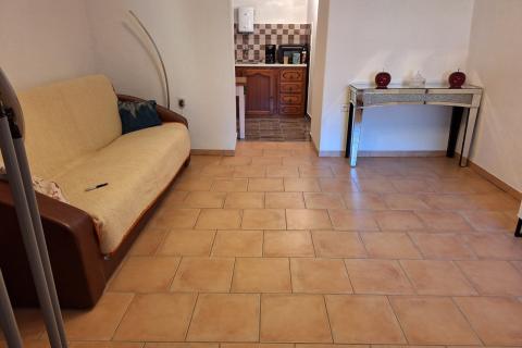 Draga Bašćanska - kuća u nizu 77,4m2, okućnica 29m2