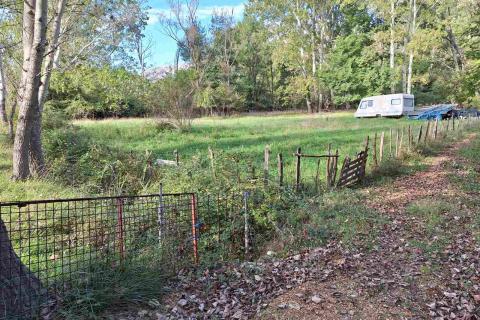 Baška - poljoprivredno zemljište 680m2, prilaz s autom