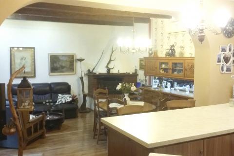 Istra, Umag - prizemlje s 2 stana, 50 m od plaže 