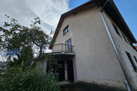 Useljiva dvojna kuća u Vrbovskom