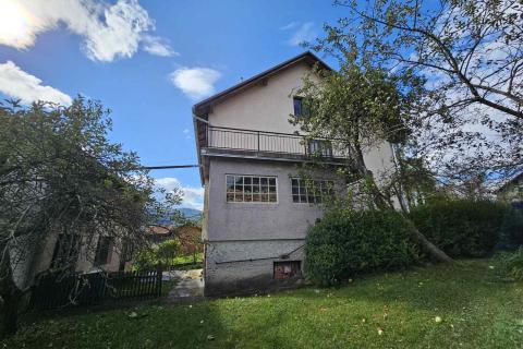 Useljiva dvojna kuća u Vrbovskom