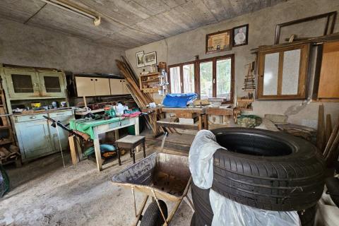 Useljiva dvojna kuća u Vrbovskom