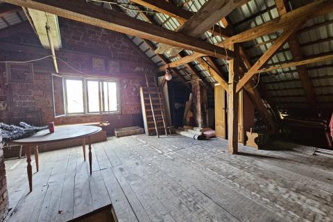 Useljiva dvojna kuća u Vrbovskom