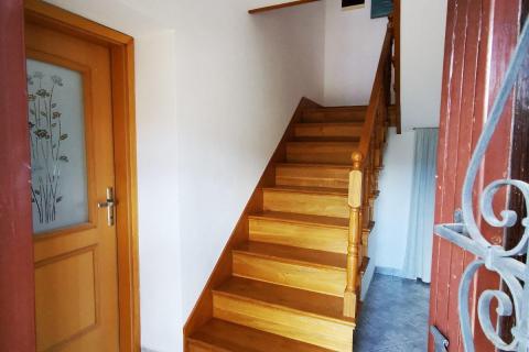 Bribir- 2 uređene kuće sa impresivnom okućnicom