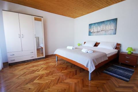 Bribir- 2 uređene kuće sa impresivnom okućnicom