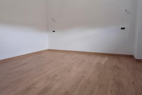 Istra,Štokovci-kuća s bazenom i okućnicom