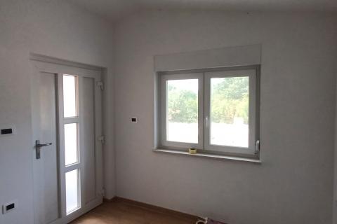 Istra,Štokovci-kuća s bazenom i okućnicom