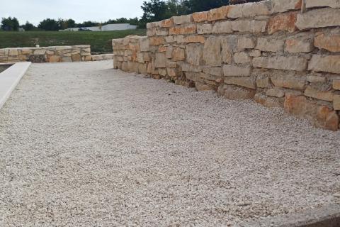 Istra,Štokovci-kuća s bazenom i okućnicom