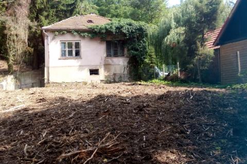 Sesvete, Vugrovec - kuća za rušenje s velikom okućnicom