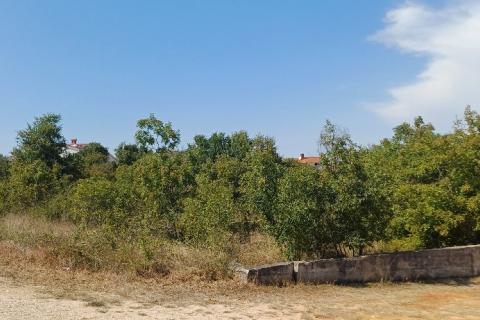 Pula,okolica, građevinsko zemljište, 3 čestice