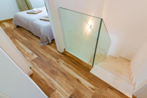 MATULJI, MUČIĆI - kuća s bazenom, dugoročno