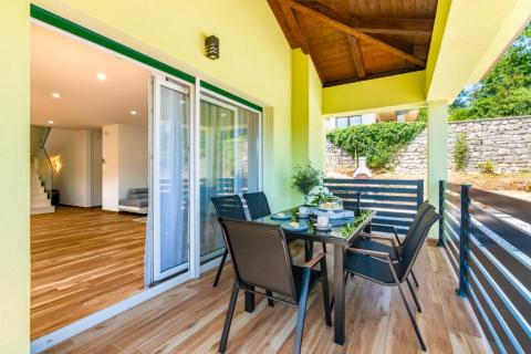 MATULJI, MUČIĆI - kuća s bazenom, dugoročno