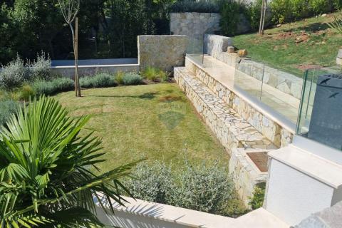 OPATIJA, VOLOSKO - dvosobni stan za dugoročni najam