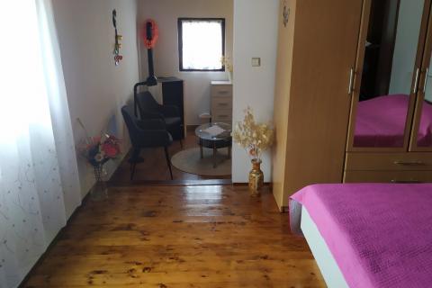 Istra - Medulin - Obiteljska kuća u strogom centru 