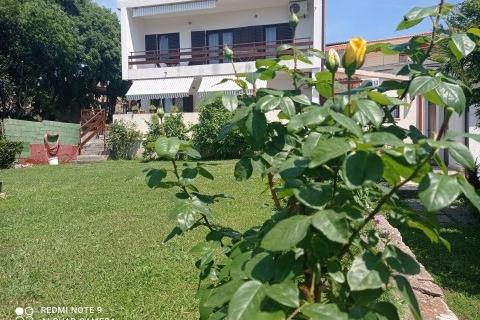 Istra - Medulin - Obiteljska kuća u strogom centru 