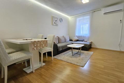 Istra, Brtonigla, autohtona kuća u nizu