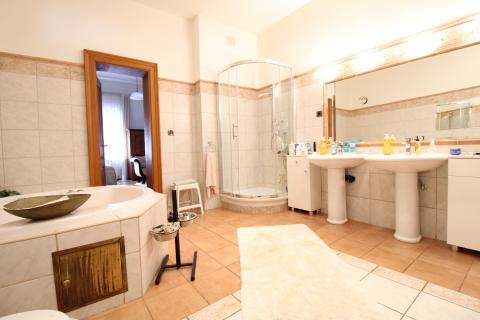 Дом Centar, Velika Gorica, 437m2