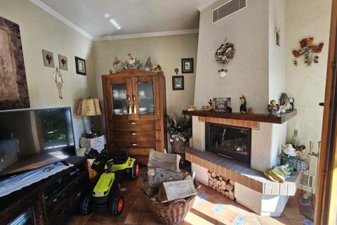 Hiša Stari Laz, Ravna Gora, 260m2