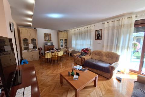 OPATIJA, LOVRAN - obiteljska kuća u oazi mira i zelenila