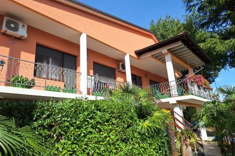 OPATIJA, LOVRAN - obiteljska kuća u oazi mira i zelenila