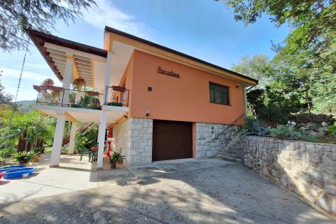 OPATIJA, LOVRAN - obiteljska kuća u oazi mira i zelenila