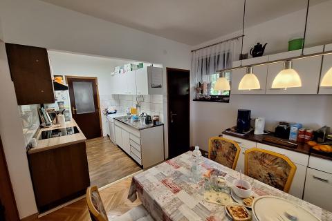 OPATIJA, LOVRAN - obiteljska kuća u oazi mira i zelenila