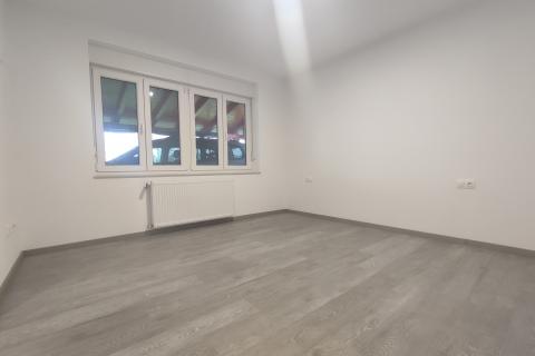 Lešće, kuća 319 m2, blizina toplica, pogled na Dobru