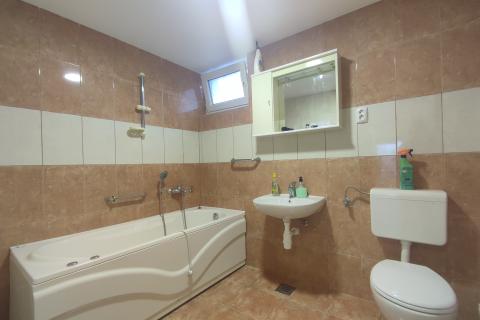 Lešće, kuća 319 m2, blizina toplica, pogled na Dobru