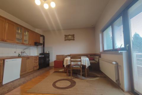 Lešće, kuća 319 m2, blizina toplica, pogled na Dobru