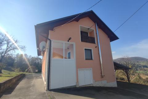 Lešće, kuća 319 m2, blizina toplica, pogled na Dobru