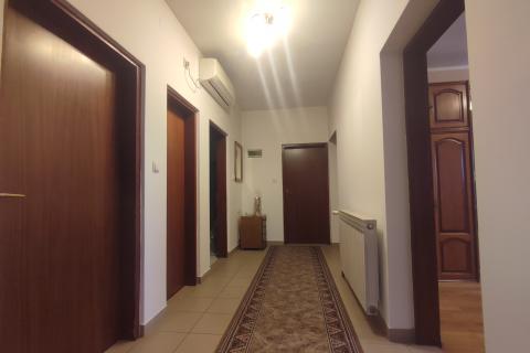 Lešće, kuća 319 m2, blizina toplica, pogled na Dobru