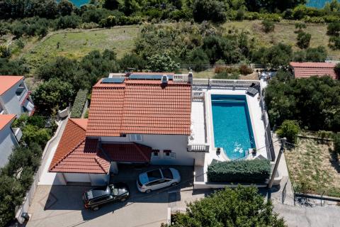 Einfamilienhaus/Wohnhaus Palit, Rab, 256m2