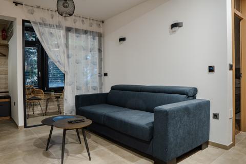 LOVRAN - centar - ugostiteljski obijekt - 79 m2