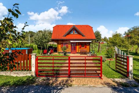 Ličko Lešće, Otočac - Incantevole Casa Indipendente in Vendita